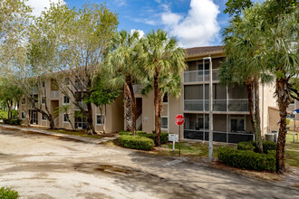 Tara Gardens 1 Condo - 8 Unit portfolio in Coral Springs, FL - Building Photo - Primary Photo