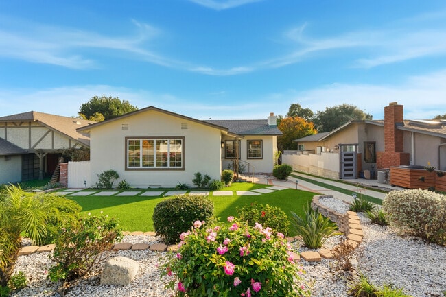 274 W Laurel Ave in Sierra Madre, CA - Foto de edificio - Building Photo