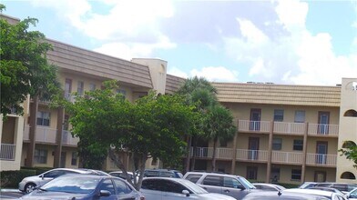 8465 Sunrise Lakes Blvd-Unit -306 in Sunrise, FL - Building Photo - Building Photo