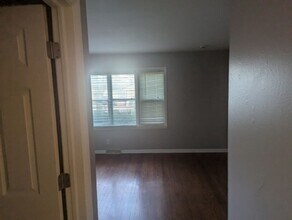 8039-8041-8041 W Beckett Ave in Milwaukee, WI - Building Photo - Building Photo