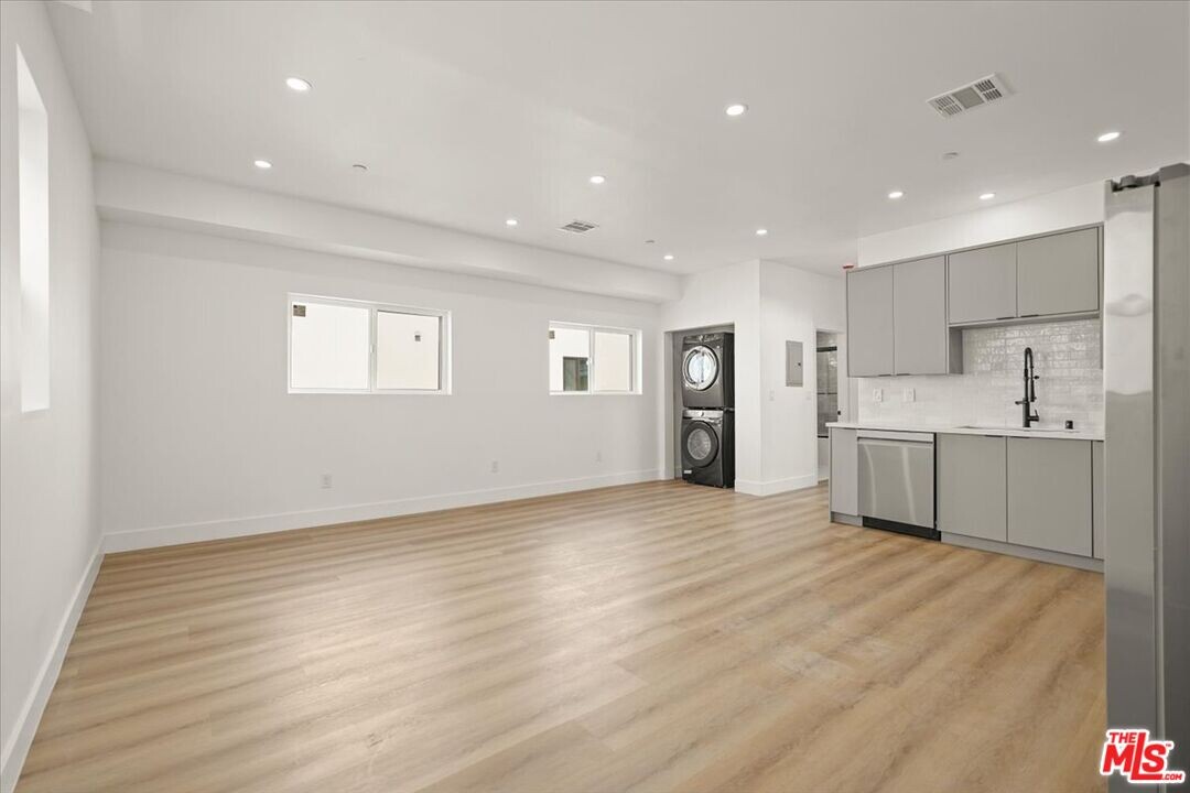 912 N Hudson Ave in Los Angeles, CA - Building Photo