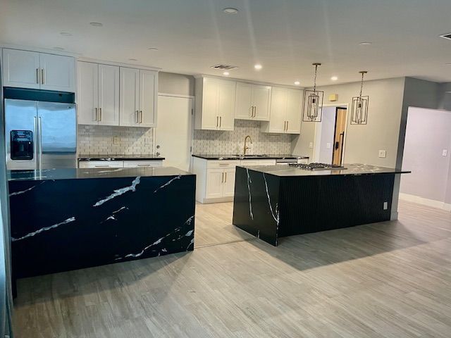 22020 Viscanio in Los Angeles, CA - Building Photo - Building Photo