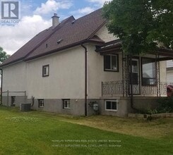 5740 Desson Ave in Niagara Falls, ON - Foto de edificio - Building Photo