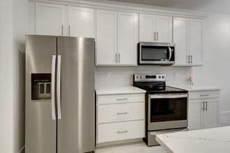 4180 Sonoma Oaks Dr in Naples, FL - Building Photo - Building Photo