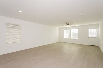 1820 Javelina St in Royse City, TX - Foto de edificio - Building Photo