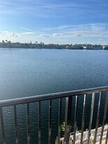 5580 W 26th Ct in Hialeah, FL - Building Photo