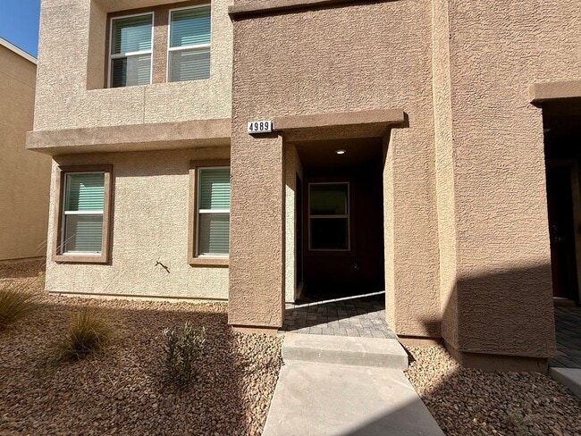 4989 Chapin Mesa Ave in Enterprise, NV - Building Photo - Building Photo