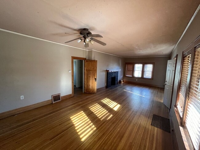 property at 313 19th St