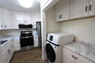 2401 Gregory Dr in Tallahassee, FL - Building Photo - Building Photo