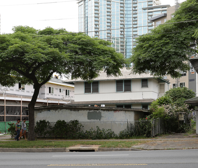 1861 Kapiolani Blvd in Honolulu, HI - Building Photo - Building Photo