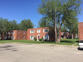 Wright Village Apartments in Fairborn, OH - Building Photo - Building Photo