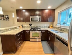 723 N 94th St in Seattle, WA - Building Photo - Building Photo