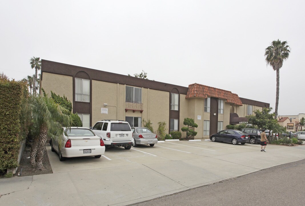 Arizona Towers Apartments in San Diego, CA - Building Photo