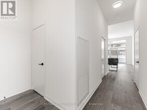 285 Dufferin St in Toronto, ON - Building Photo - Building Photo