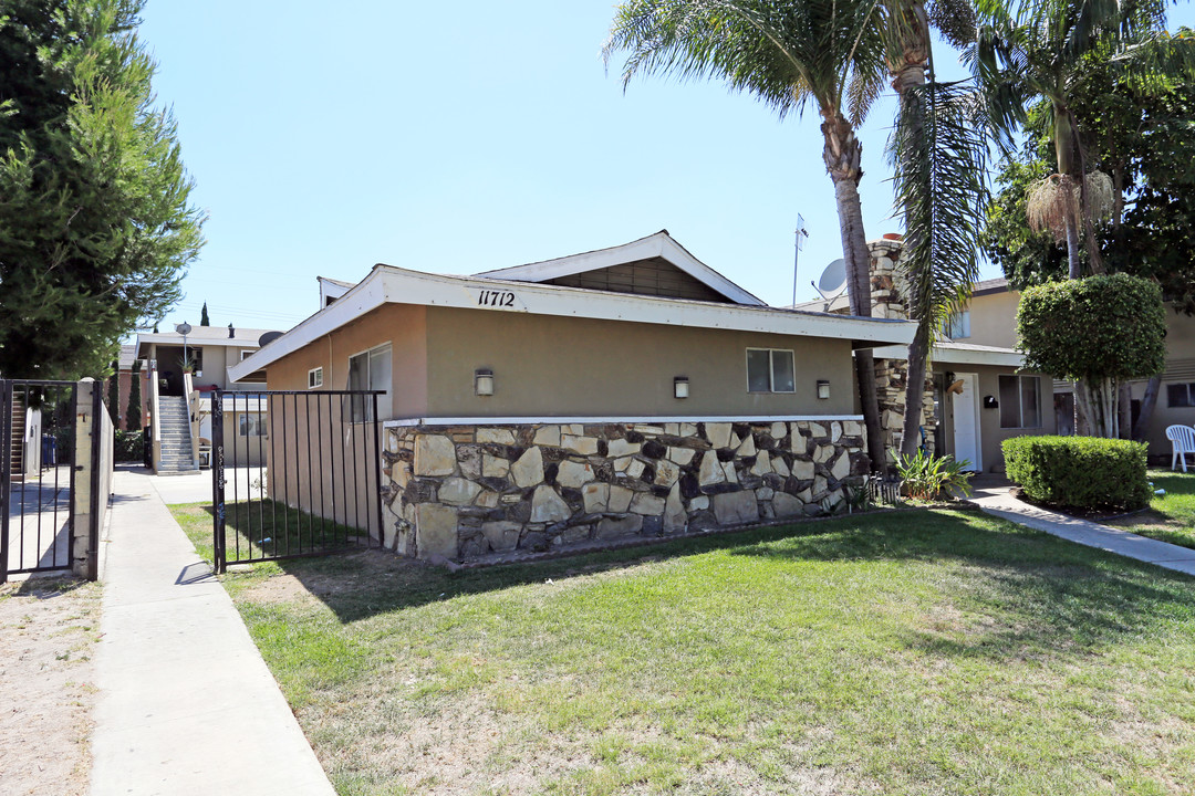 11712 Stuart Dr in Garden Grove, CA - Building Photo