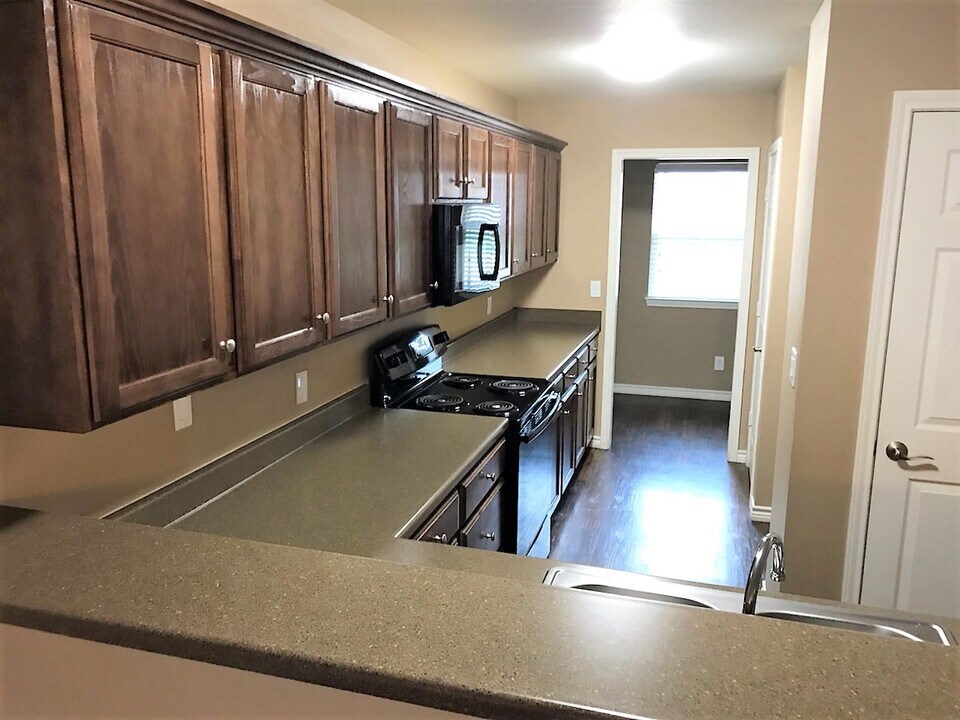 4267 Castlegate Dr, Unit 4267 in Paris, TX - Building Photo