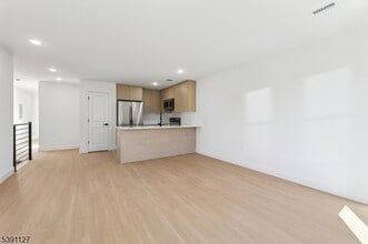 27-29 Robert St in Paterson, NJ - Building Photo - Building Photo