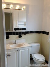 117 Thornton Rd in Brookline, MA - Building Photo - Building Photo