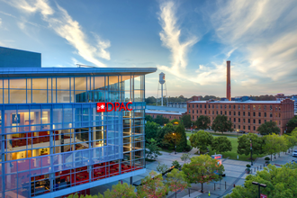 210 Edward St, Unit Apartment 2 in Durham, NC - Foto de edificio - Building Photo