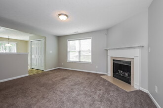 460 Little Creek Rd SE in Lawrenceville, GA - Building Photo - Building Photo