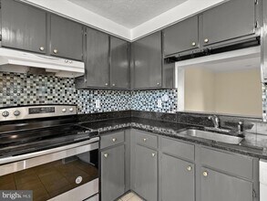 23 Ivy Oak Ct in Gaithersburg, MD - Building Photo - Building Photo