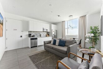 538 Meridian Ave in Miami Beach, FL - Building Photo - Building Photo