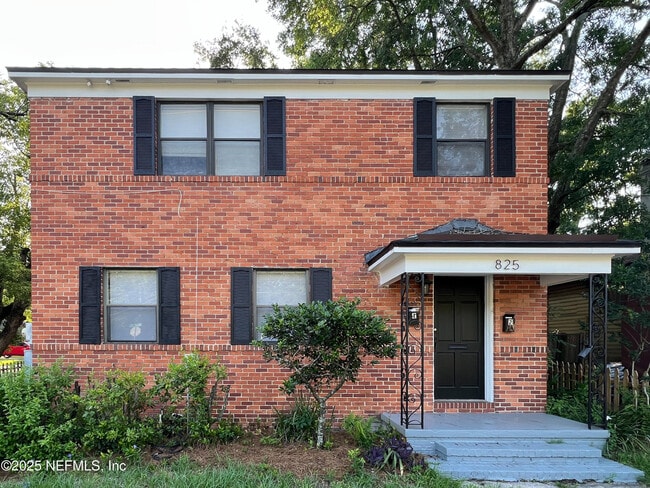 property at 825 McDuff Ave S