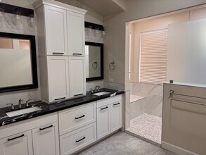 825 Morton Way in Folsom, CA - Building Photo - Building Photo