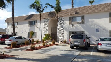 4128 Wabash Ave in San Diego, CA - Foto de edificio - Building Photo