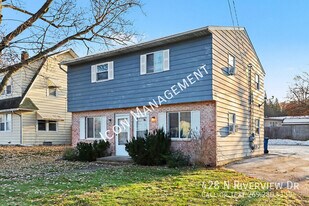 428 N Riverview Dr in Parchment, MI - Building Photo