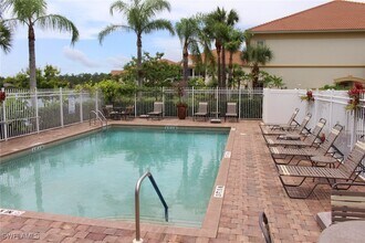 7836 Clemson St in Naples, FL - Building Photo - Building Photo