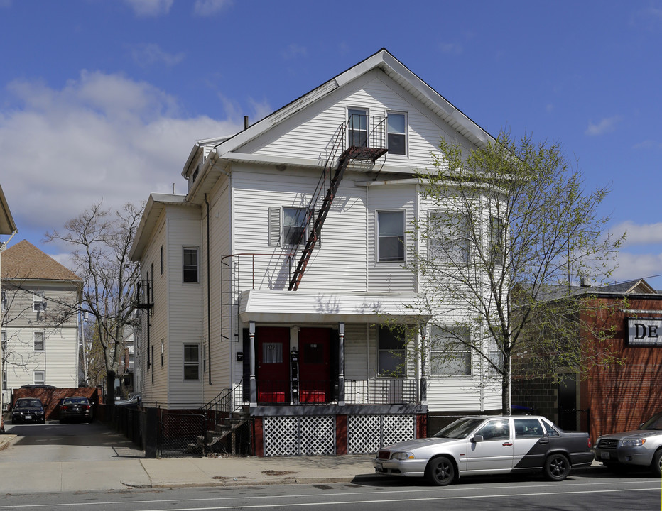 327-329 Broadway in Providence, RI - Building Photo