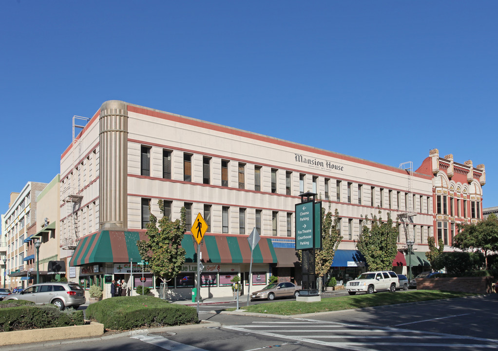 Mansion House in Stockton, CA - Building Photo