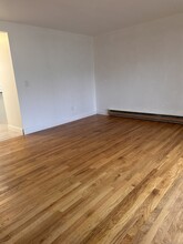 295 Millville Ave in Naugatuck, CT - Building Photo - Building Photo