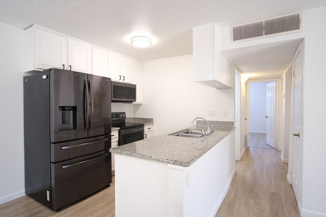 4000 Fara Biundo Dr in Modesto, CA - Building Photo