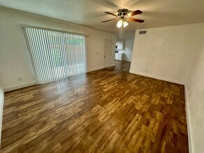 90 Moonstone Ct in Port Orange, FL - Building Photo - Building Photo