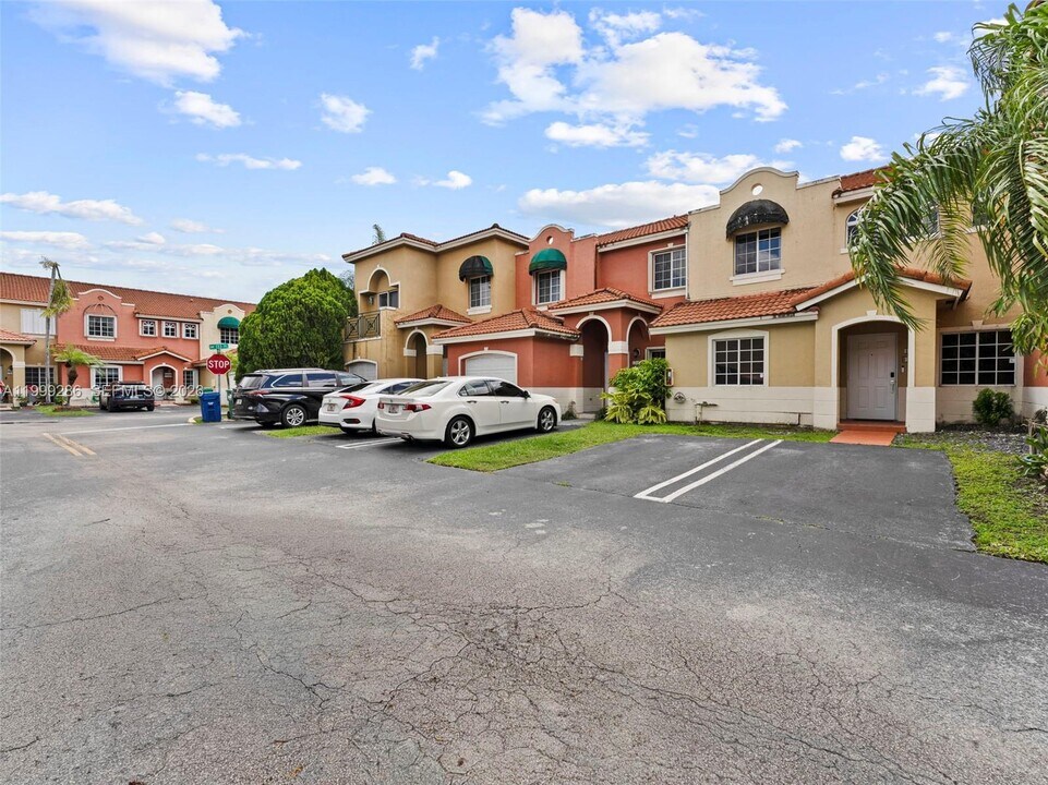 13404 SW 153 Terrace in Miami, FL - Building Photo