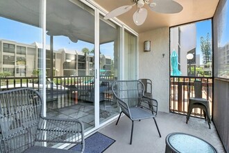 6 Royal Palm Way in Boca Raton, FL - Foto de edificio - Building Photo