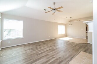 4600 Summer Oaks Ln in Fort Worth, TX - Building Photo - Building Photo