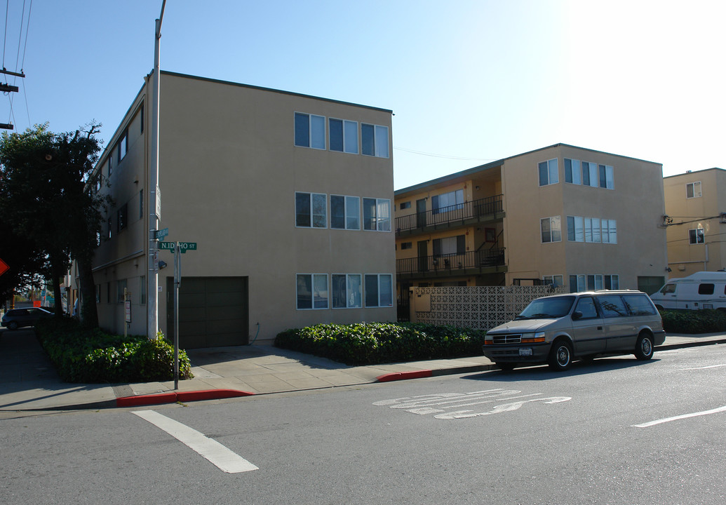 490 Idaho St in San Mateo, CA - Foto de edificio