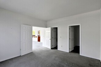 60 Fairway Ln, Unit D in Port Ludlow, WA - Building Photo - Building Photo