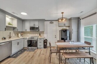 302 Manden Rd in Pooler, GA - Building Photo - Building Photo