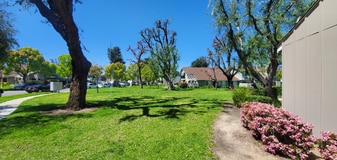 5428 Snowood in Anaheim, CA - Building Photo