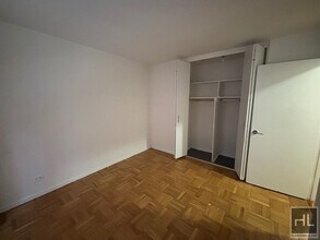 5 AVENUE in New York, NY - Building Photo - Building Photo