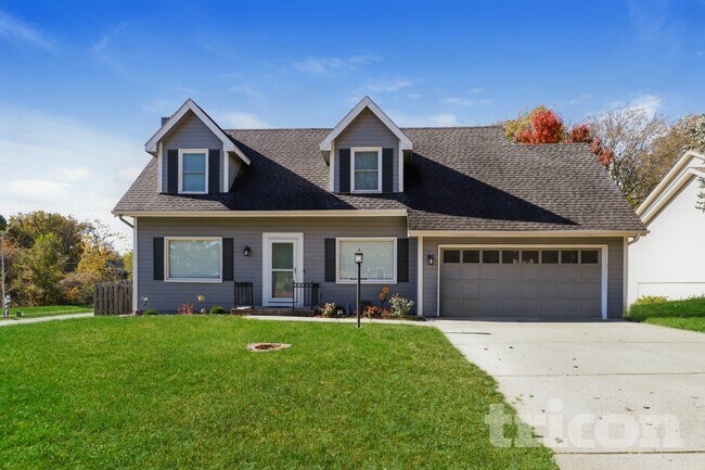 property at 10230 N Forest Ave