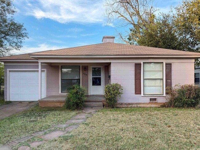 2214 Piedmont Pl in Wichita Falls, TX - Building Photo - Building Photo