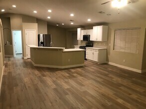 321 Colorful Rain Ave in North Las Vegas, NV - Building Photo - Building Photo