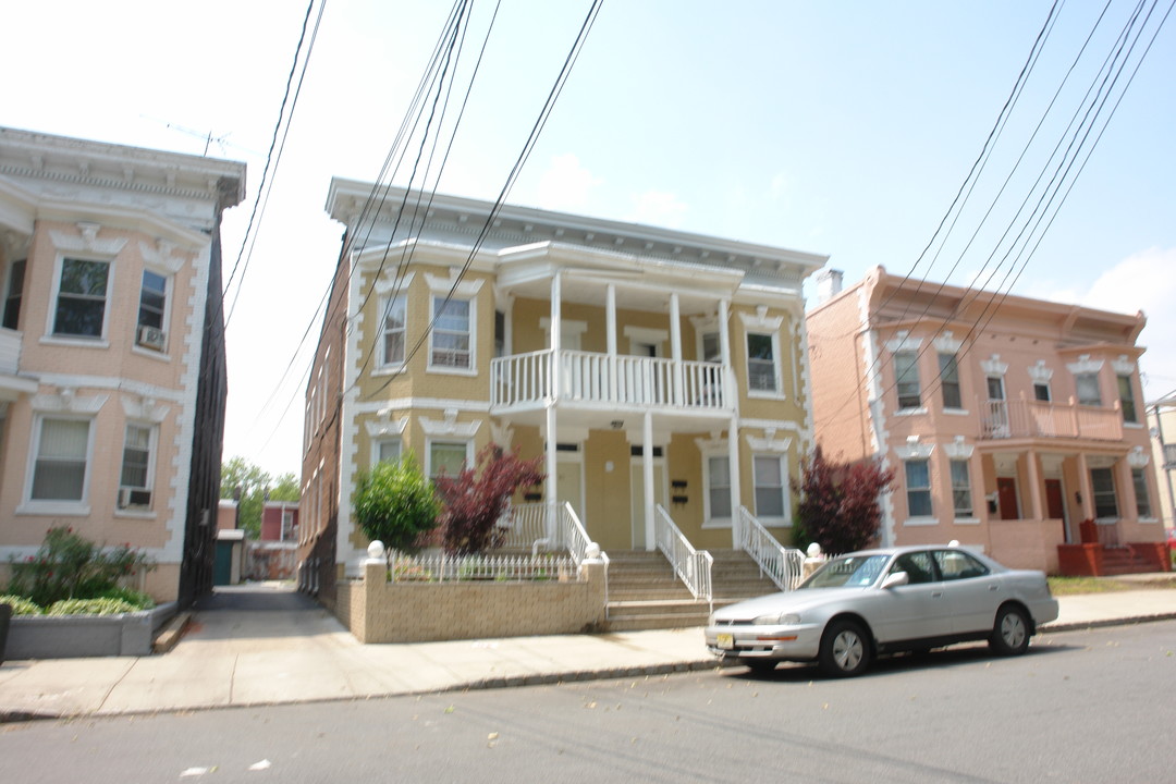 67-69 Brighton Ave in Perth Amboy, NJ - Building Photo