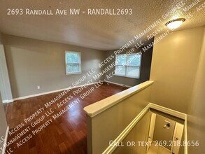 2693 Randall Ave NW in Walker, MI - Building Photo - Building Photo