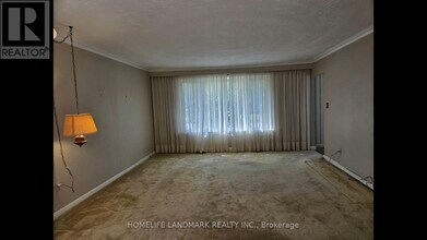 147 Fitzgibbon Ave in Toronto, ON - Building Photo - Building Photo